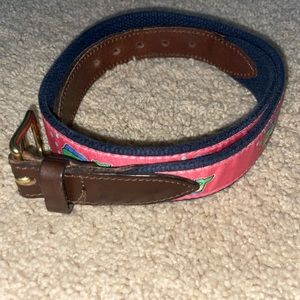 Vineyard vines whale boat